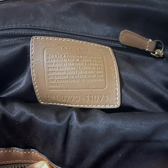 Vintage tan and brown genuine leather multiprint Coach women’s purse - Picture 6 of 8